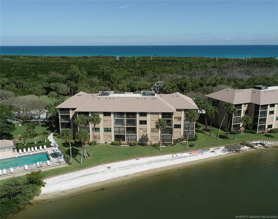 4540 NE Sandpebble Trace 304