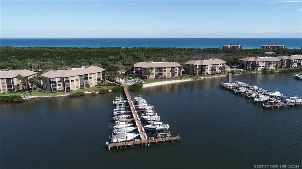 4540 NE Sandpebble Trace 304