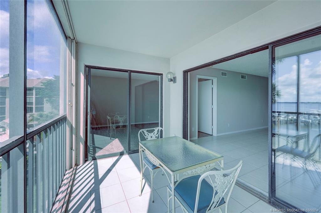 4540 NE Sandpebble Trace 304