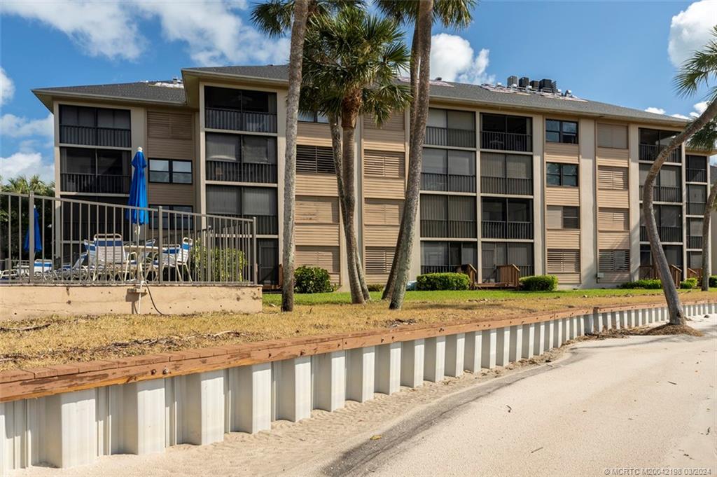 4540 NE Sandpebble Trace 304