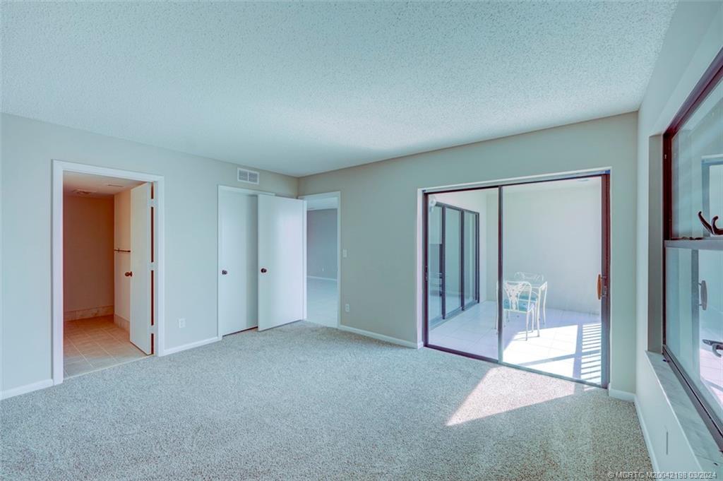 4540 NE Sandpebble Trace 304