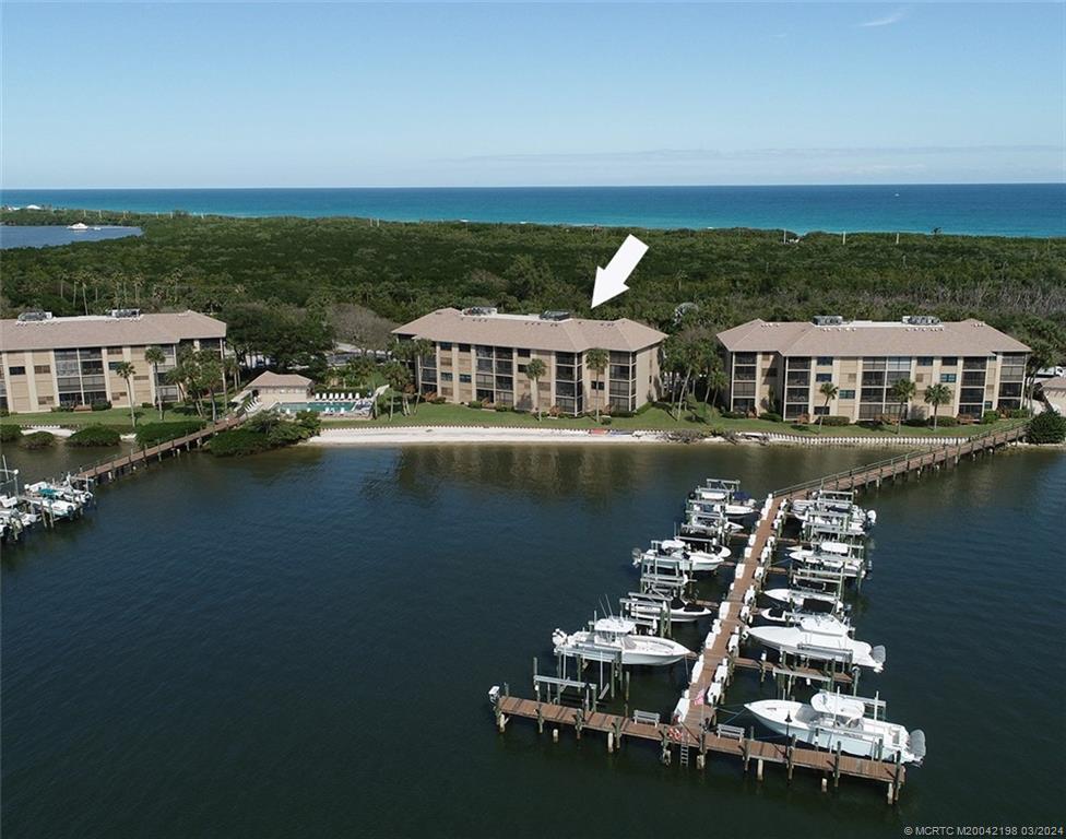 4540 NE Sandpebble Trace 304