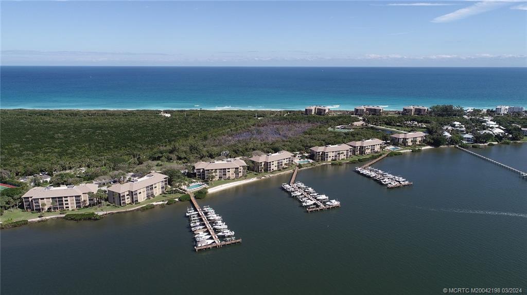 4540 NE Sandpebble Trace 304