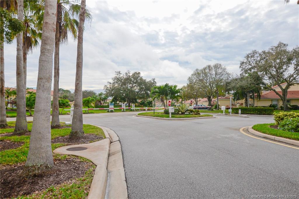 1418 SW Greens Pointe Way