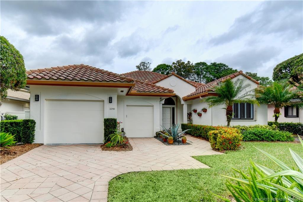 3290 SE Cambridge Drive