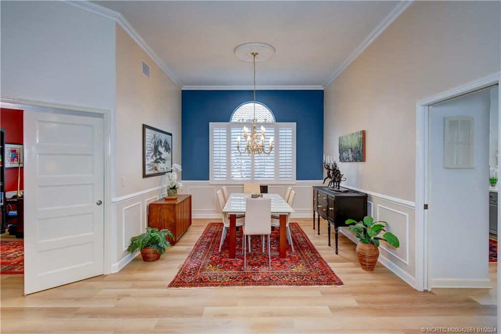 3290 SE Cambridge Drive