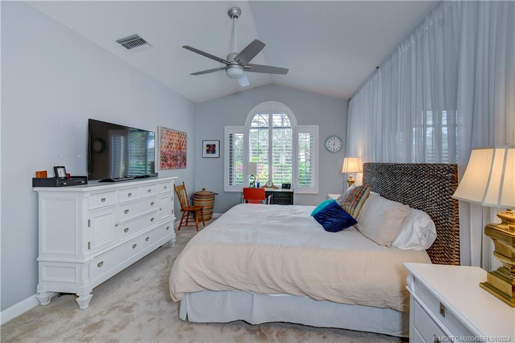 3290 SE Cambridge Drive