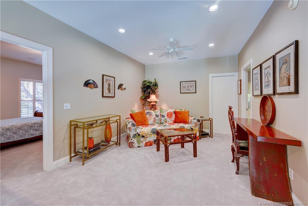 132 S River Road