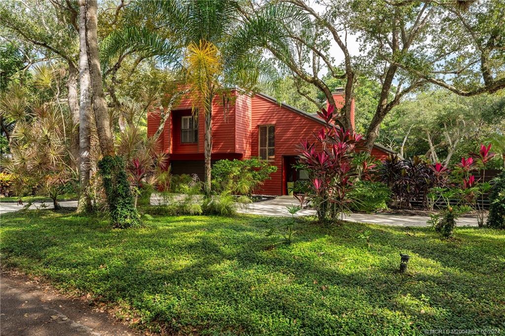 132 S River Road