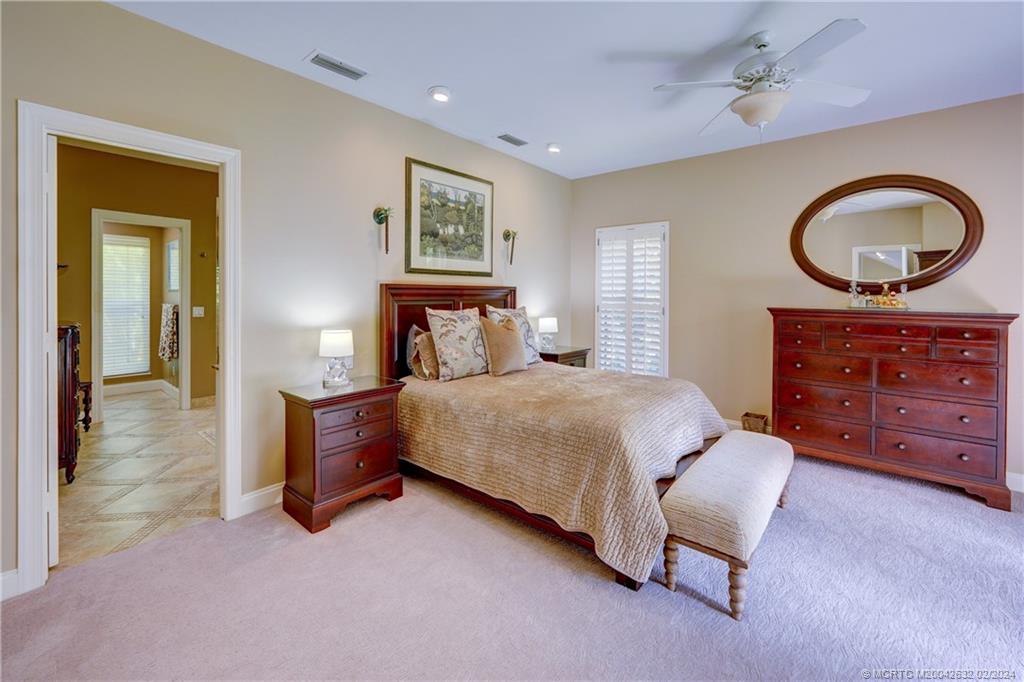 132 S River Road