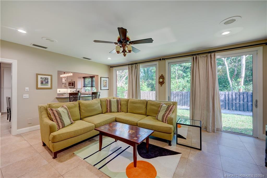 132 S River Road