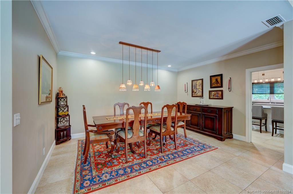 132 S River Road
