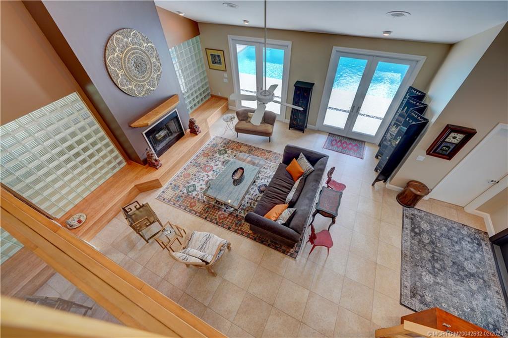 132 S River Road