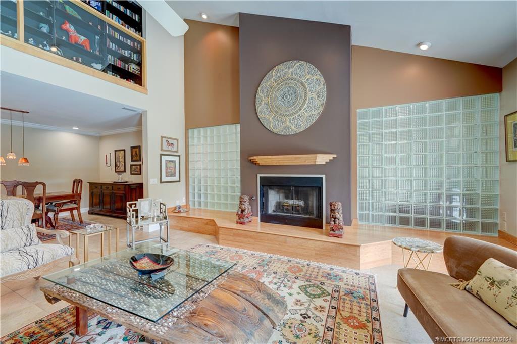 132 S River Road