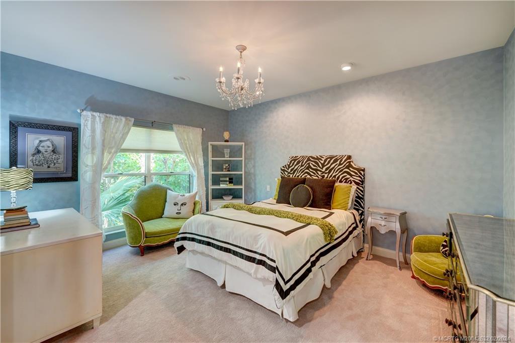 132 S River Road