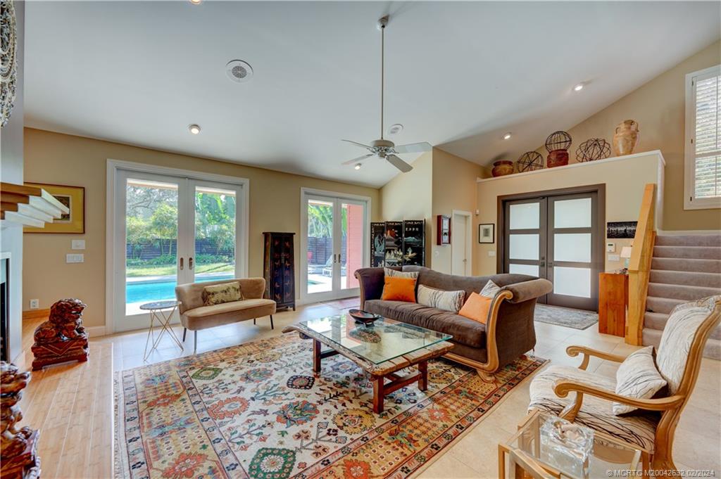 132 S River Road