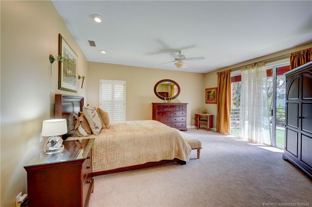 132 S River Road