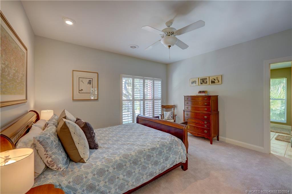 132 S River Road