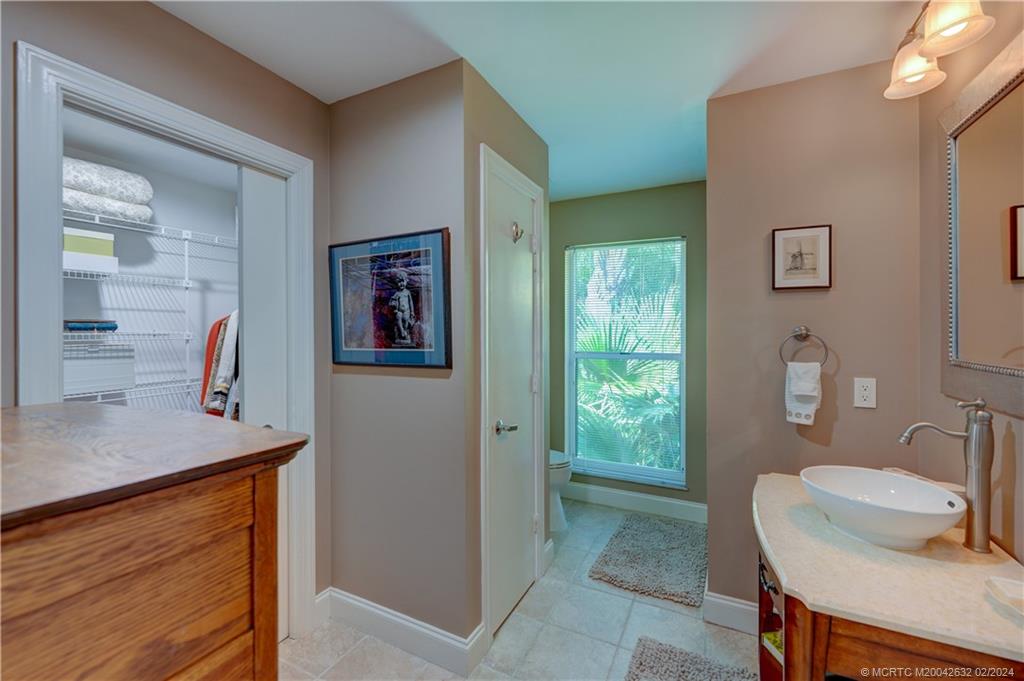 132 S River Road
