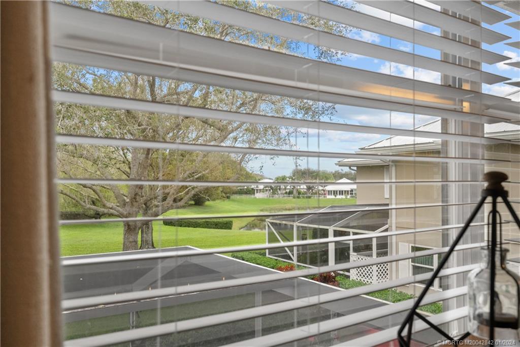 2853 SW Lakemont Place