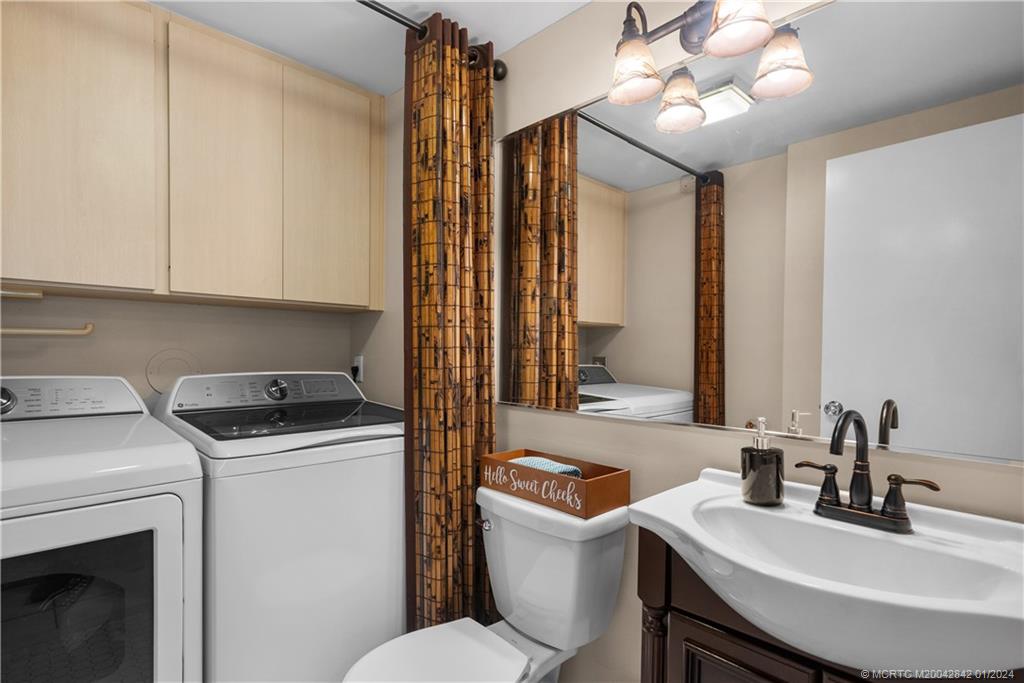 2853 SW Lakemont Place