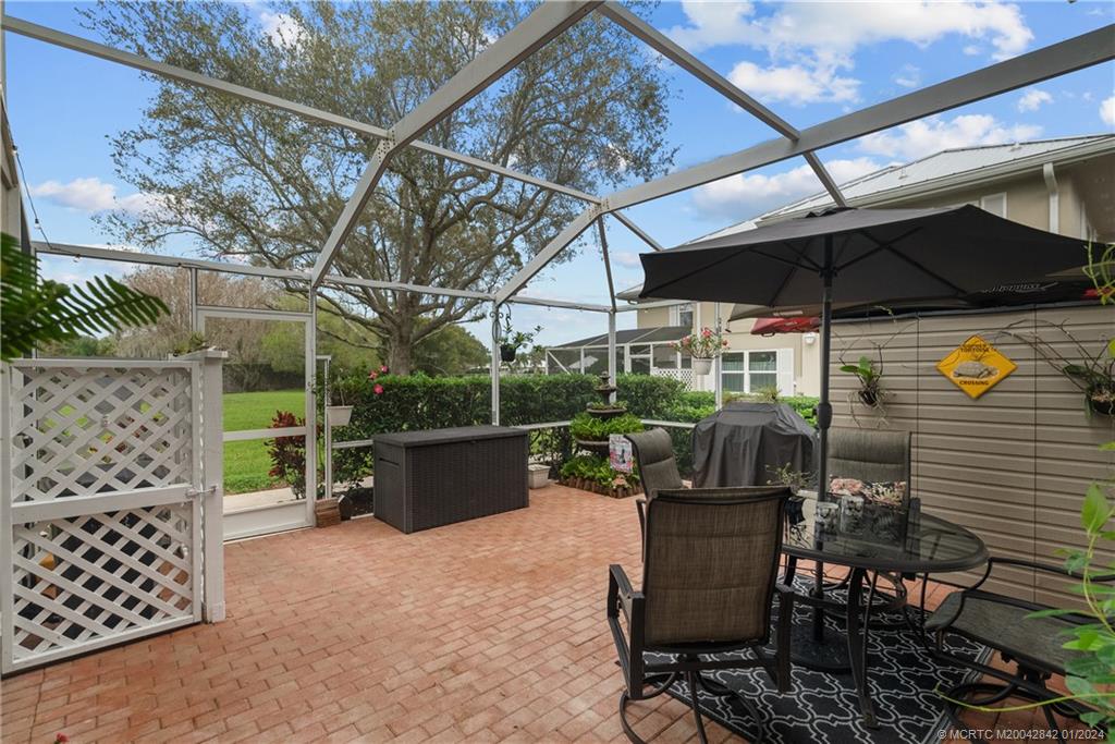 2853 SW Lakemont Place