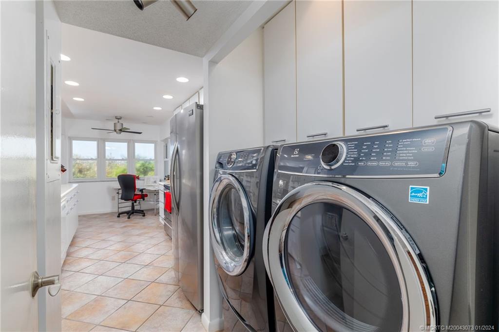 1555 NE Ocean Blvd 203N