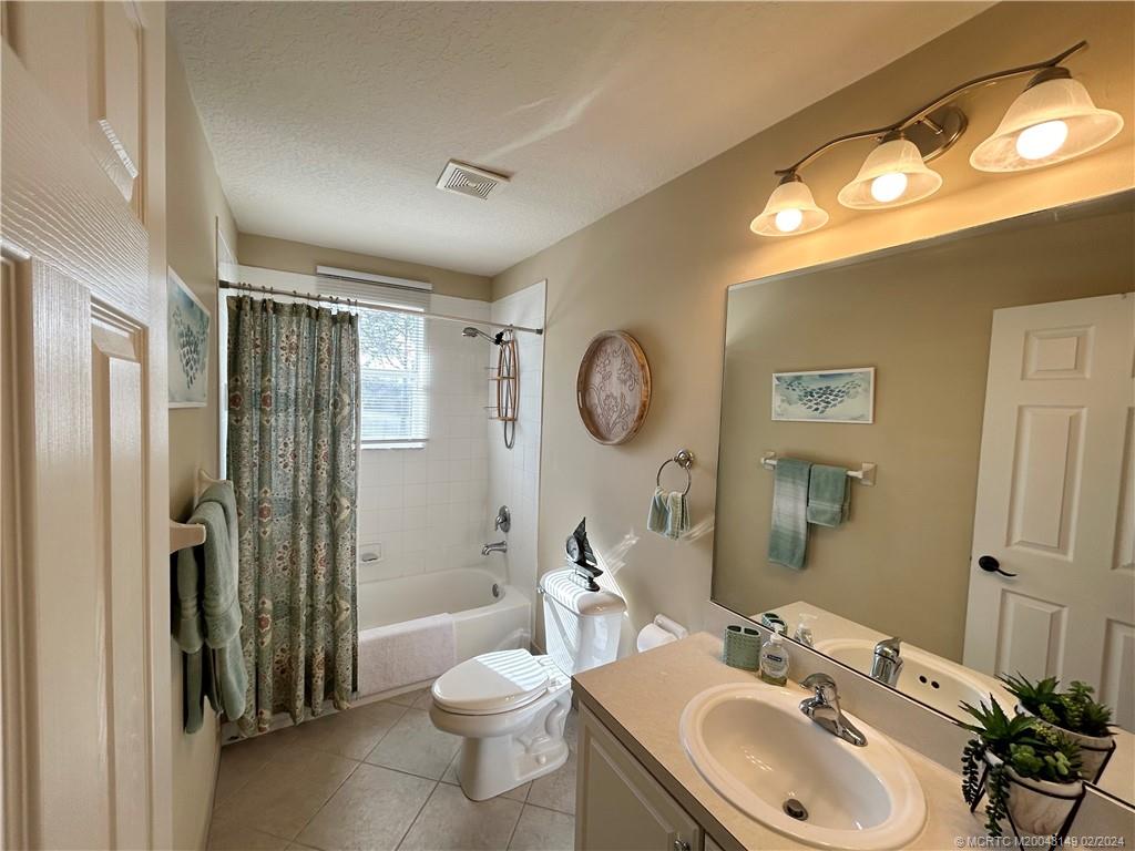 2813 SE Birmingham Drive 10