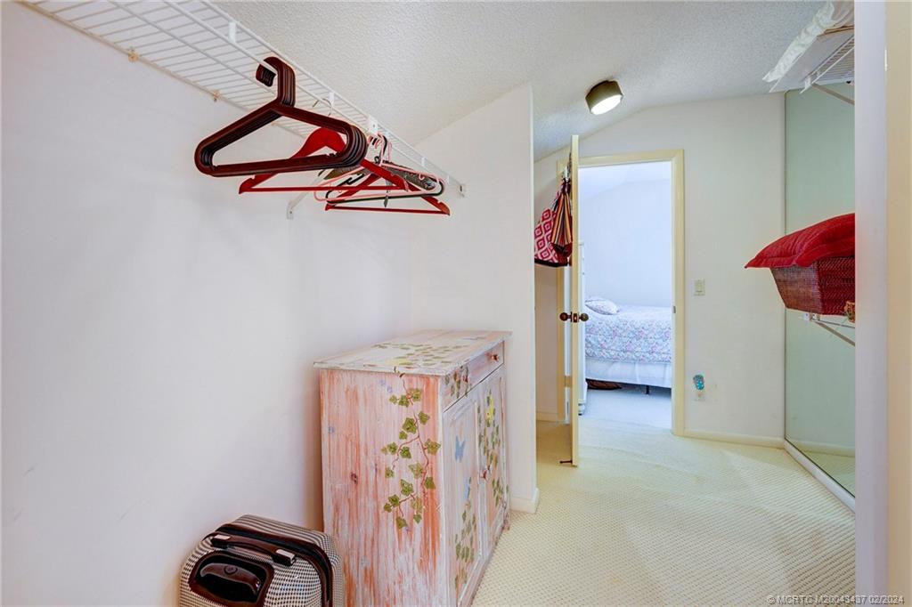 233 NE Edgewater Drive 201