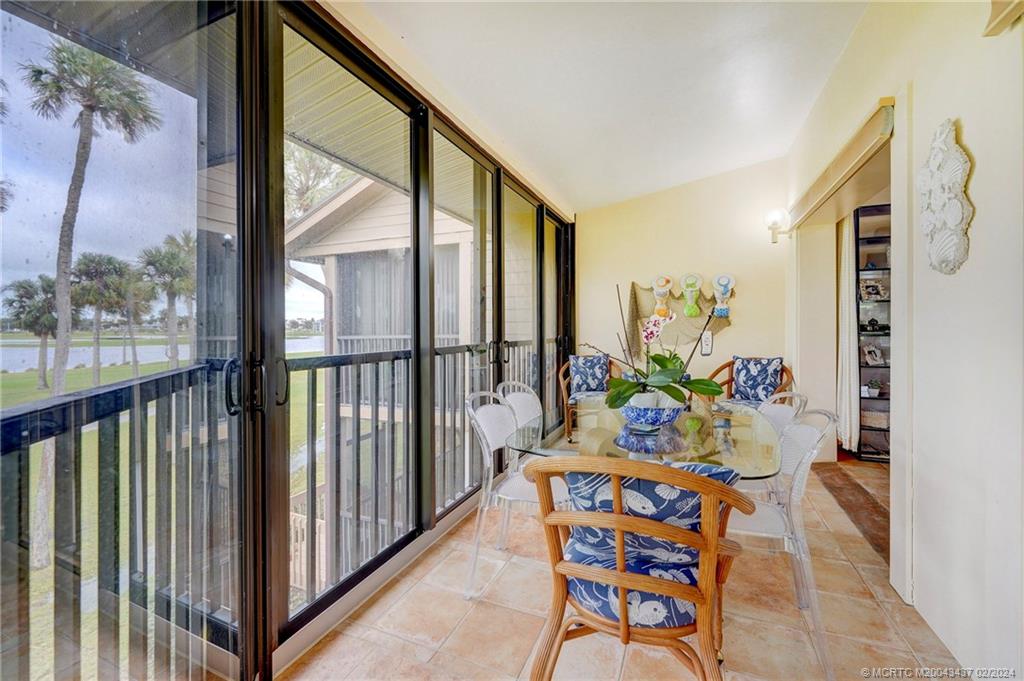 233 NE Edgewater Drive 201