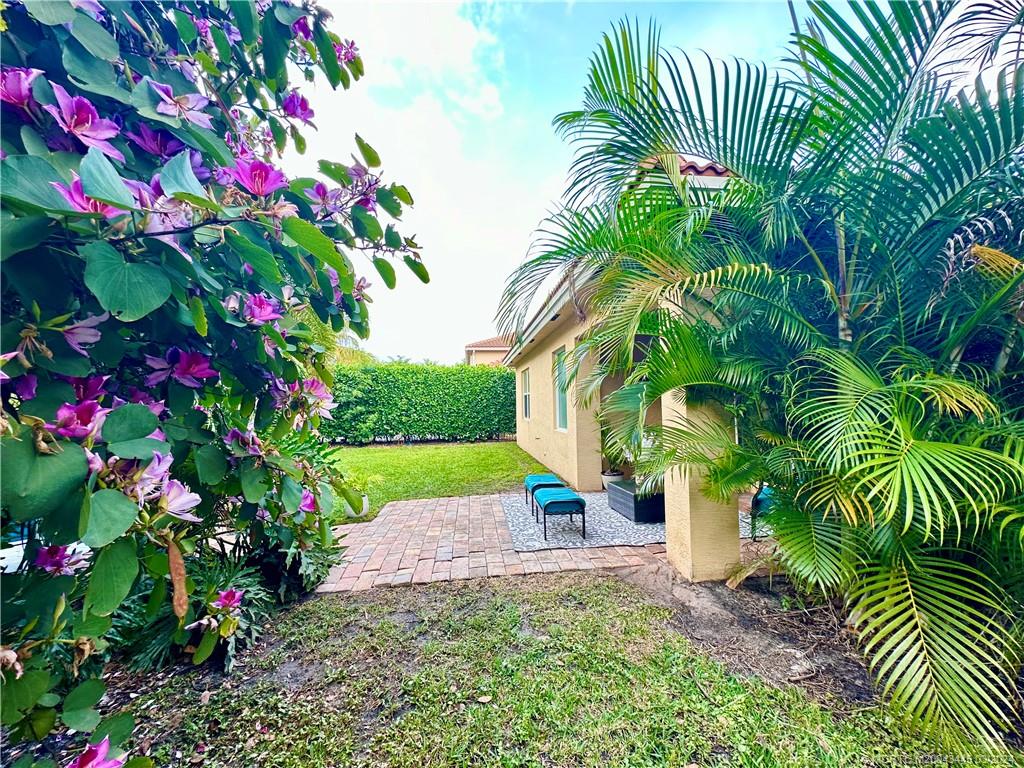 6216 SW Bald Eagle Drive