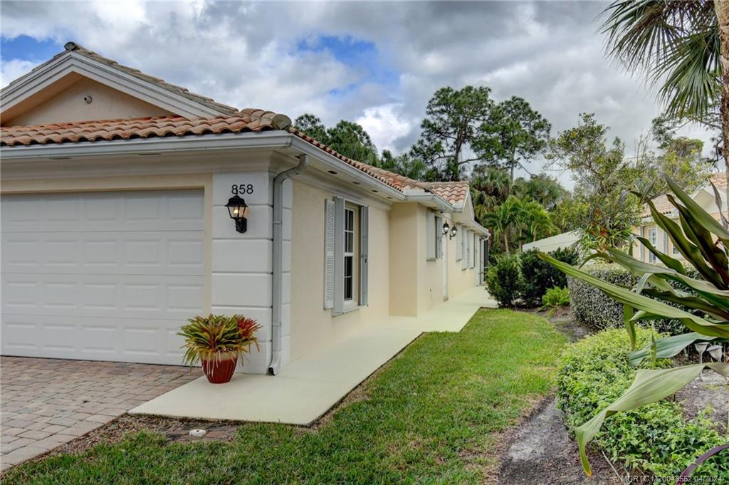 858 SW Balmoral Trace SW