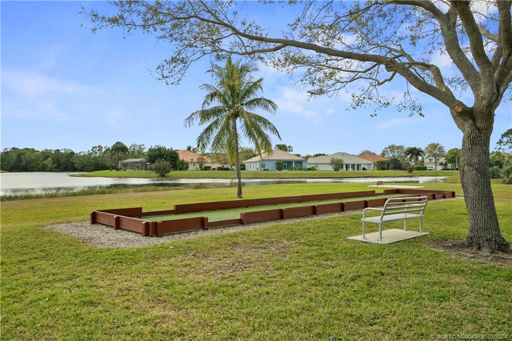 668 SW Treasure Cove