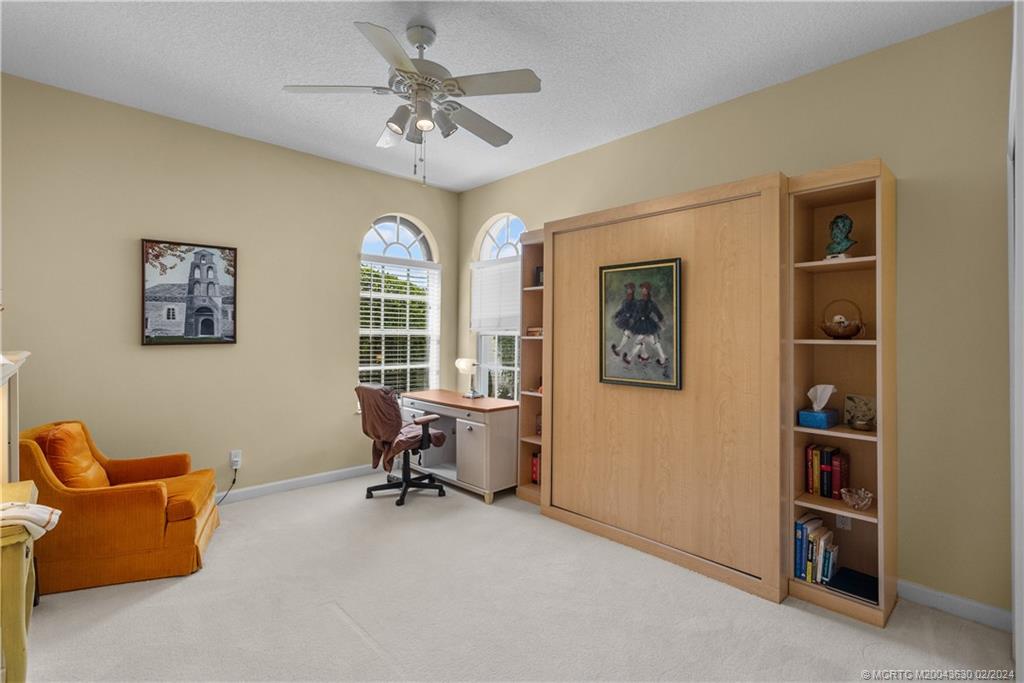 668 SW Treasure Cove