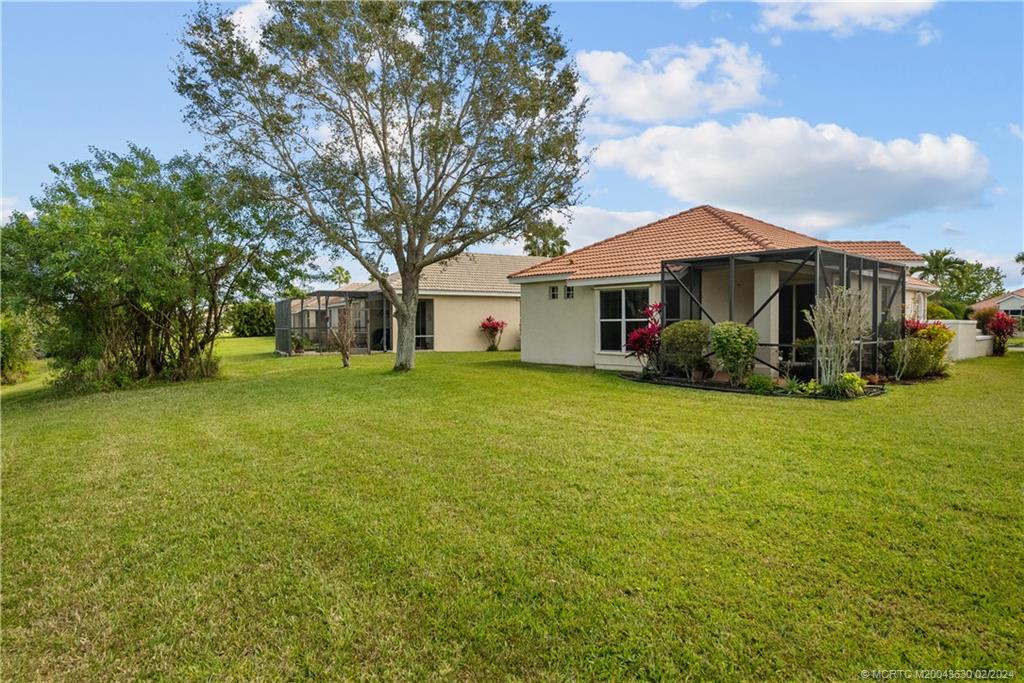 668 SW Treasure Cove