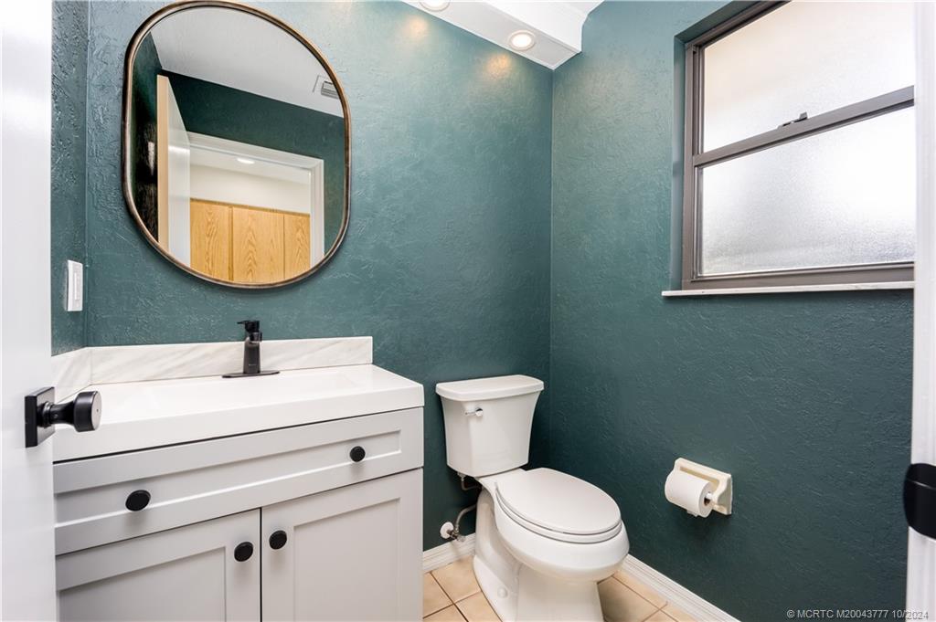 2556 NW Captiva Cove