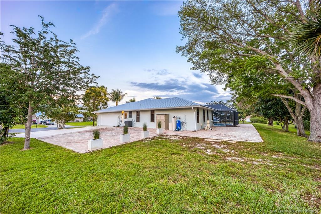 2556 NW Captiva Cove