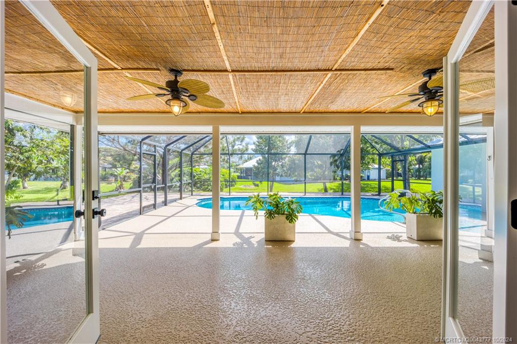 2556 NW Captiva Cove