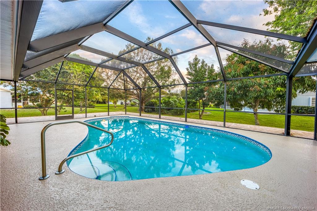 2556 NW Captiva Cove