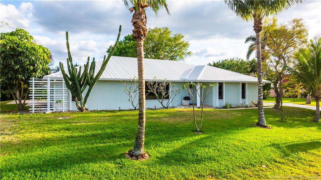 2556 NW Captiva Cove