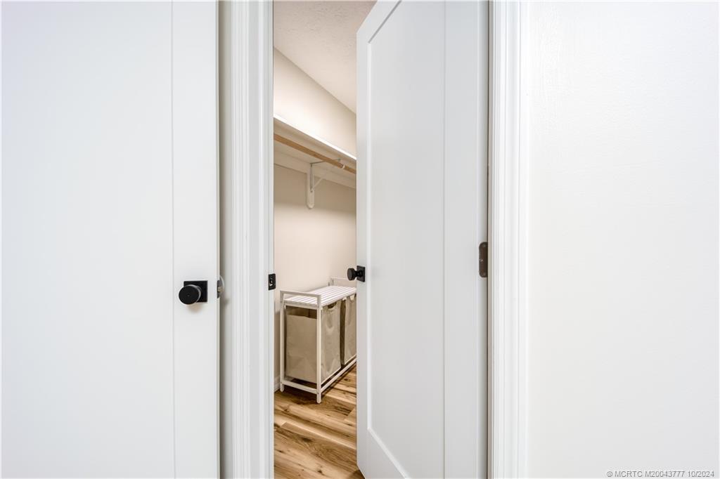 2556 NW Captiva Cove