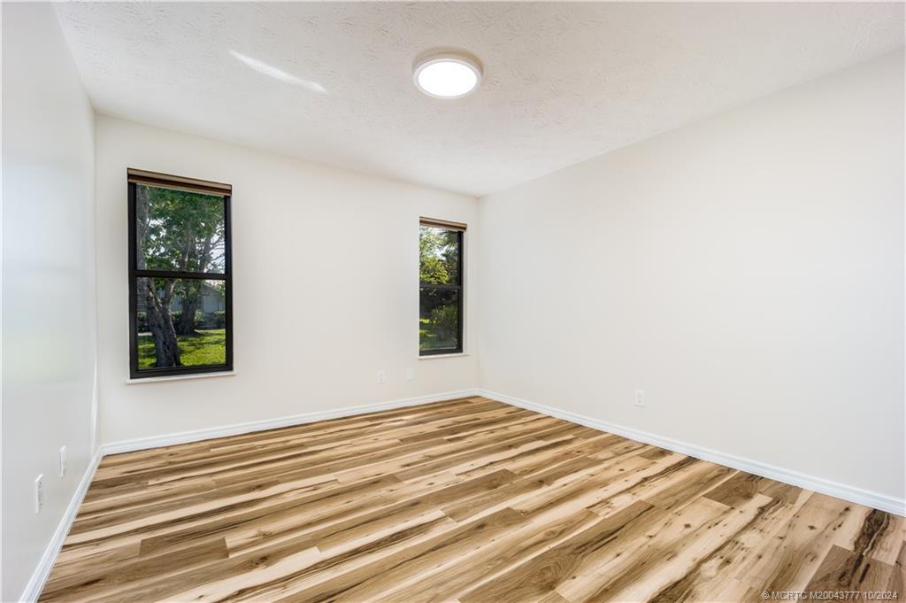 2556 NW Captiva Cove