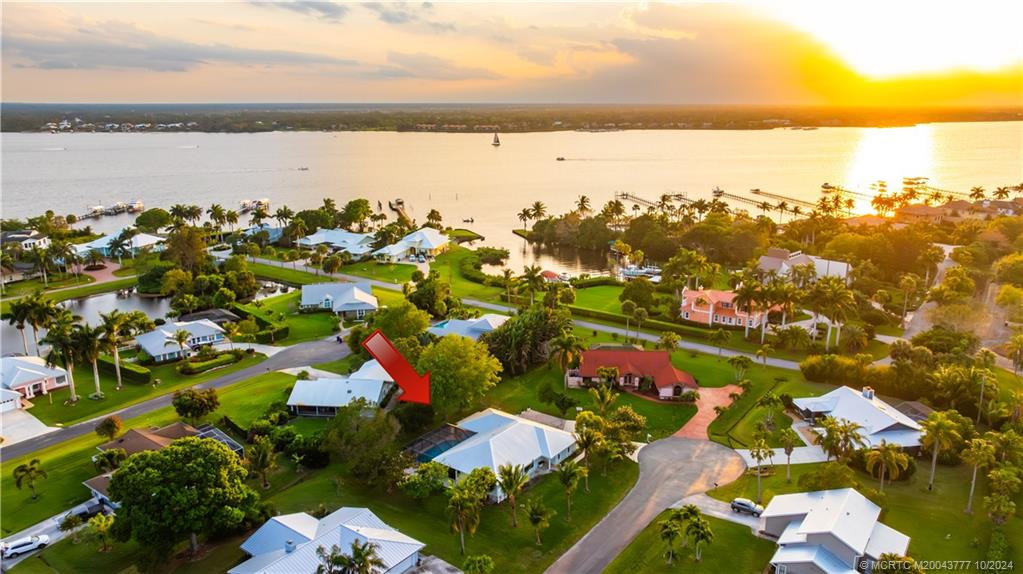 2556 NW Captiva Cove
