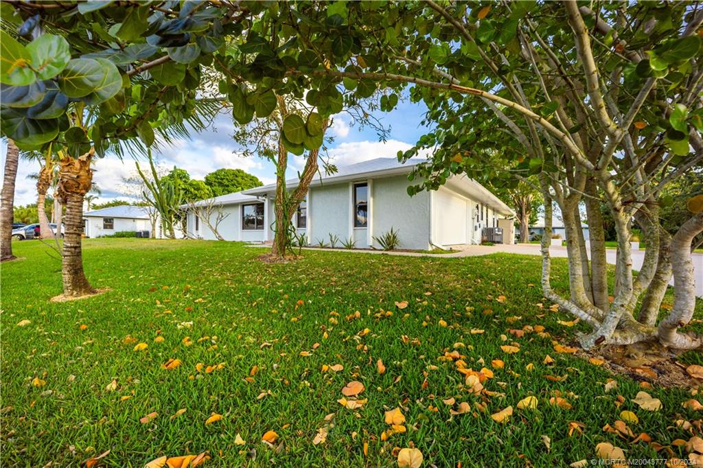 2556 NW Captiva Cove
