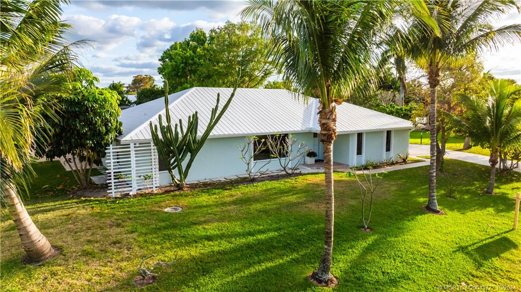 2556 NW Captiva Cove