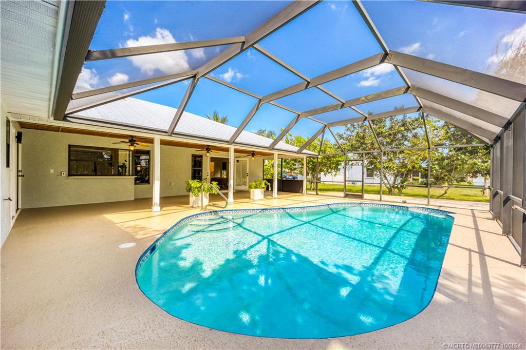 2556 NW Captiva Cove