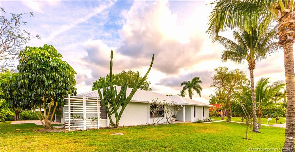 2556 NW Captiva Cove