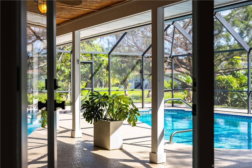 2556 NW Captiva Cove