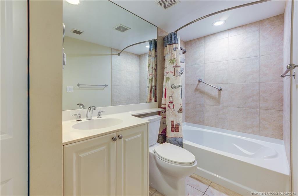 815 NW Flagler Avenue 206