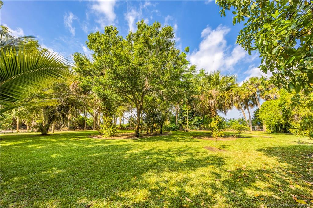 2007 S Indian River Drive